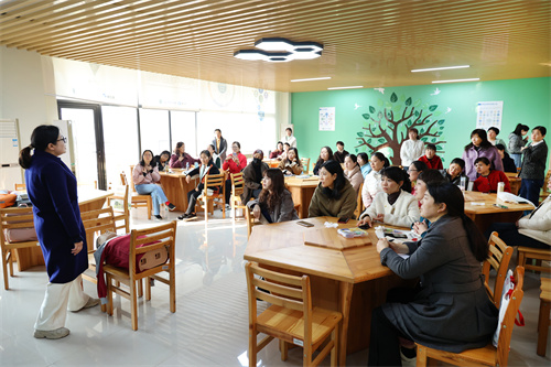 合肥七中生活部開展急救知識培訓活動(圖1) 合肥七中生活部開展急救知識培訓活動(圖1)