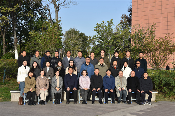 合影.jpg 合影.jpg