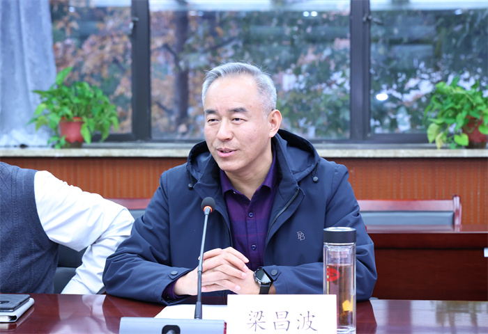 合肥七中召開青年教師座談會(圖2) 合肥七中召開青年教師座談會(圖2)