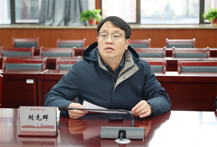 中國(guó)農(nóng)業(yè)大學(xué)“優(yōu)質(zhì)生源基地”授牌儀式在合肥七中舉行(圖3) 中國(guó)農(nóng)業(yè)大學(xué)“優(yōu)質(zhì)生源基地”授牌儀式在合肥七中舉行(圖3)