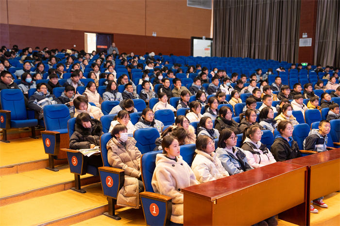 合肥七中召開“桃蹊大講堂”第七講之“智慧農(nóng)業(yè)”專題講座(圖5) 合肥七中召開“桃蹊大講堂”第七講之“智慧農(nóng)業(yè)”專題講座(圖5)