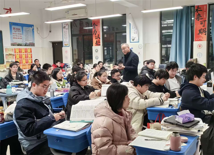 合肥七中2025屆高三年級辭舊迎新系列活動(二)(圖1) 合肥七中2025屆高三年級辭舊迎新系列活動(二)(圖1)