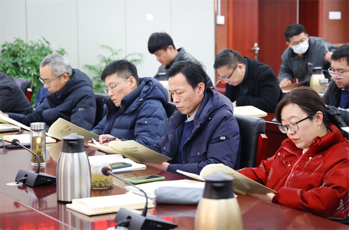 合肥七中黨委開展2025年第一次中心組理論學習(圖3) 合肥七中黨委開展2025年第一次中心組理論學習(圖3)