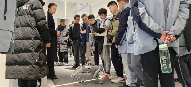 中安在線、合肥在線：合肥七中學(xué)子寒假社會(huì)實(shí)踐活動(dòng)超有AI(圖2)