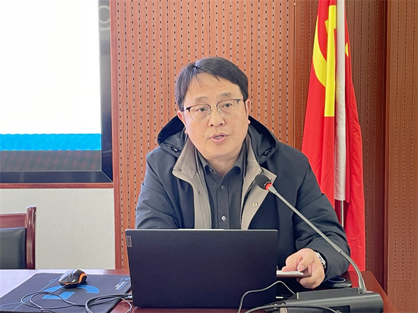 劉校長(zhǎng).jpg 劉校長(zhǎng).jpg