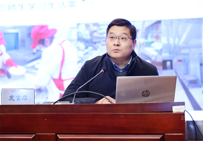 合肥七中召開2024 - 2025 學(xué)年第二學(xué)期開學(xué)工作會(huì)議(圖3) 合肥七中召開2024 - 2025 學(xué)年第二學(xué)期開學(xué)工作會(huì)議(圖3)