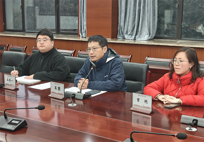 合肥七中高二年級召開卓越學(xué)子座談會(圖1) 合肥七中高二年級召開卓越學(xué)子座談會(圖1)