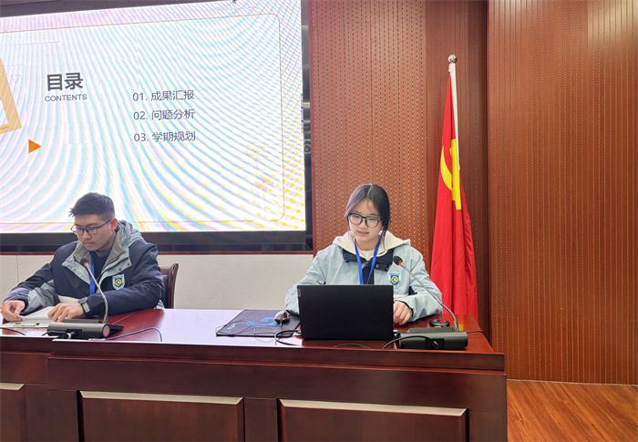 胡芊羽.jpg 胡芊羽.jpg