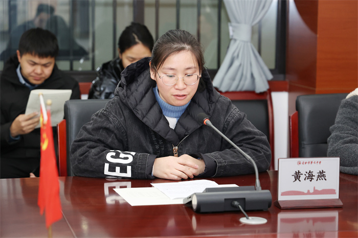 合肥七中高一年級召開第二期“青藍工程”推進會(圖3) 合肥七中高一年級召開第二期“青藍工程”推進會(圖3)