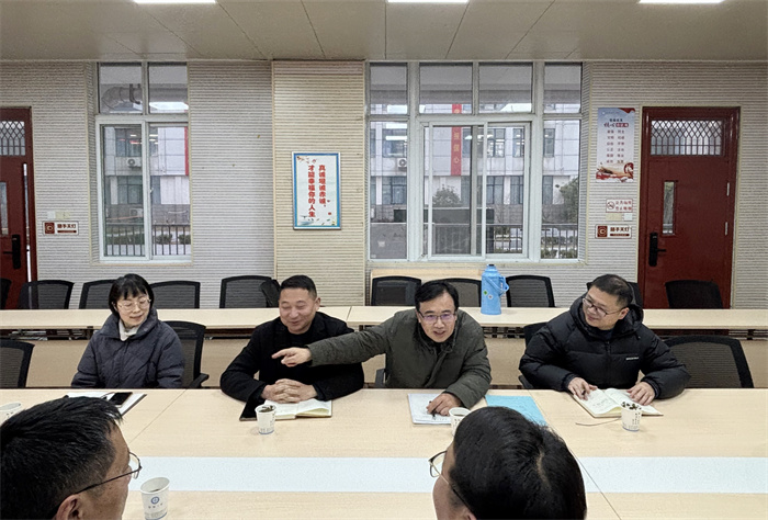 合肥七中與合肥一中舉行高二級(jí)部管理交流活動(dòng)(圖2) 合肥七中與合肥一中舉行高二級(jí)部管理交流活動(dòng)(圖2)