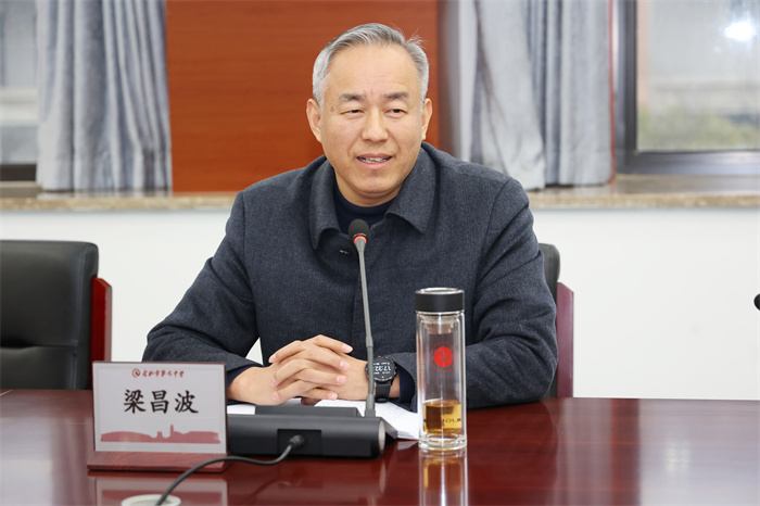 合肥七中高一年級召開第二期“青藍工程”推進會(圖6) 合肥七中高一年級召開第二期“青藍工程”推進會(圖6)