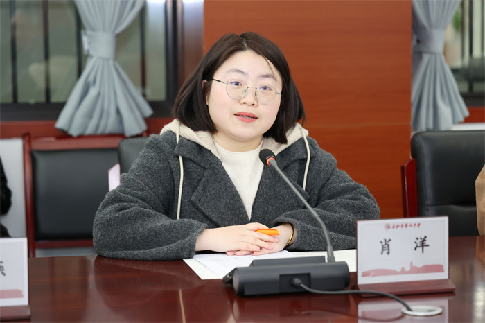 合肥七中高一年級召開第二期“青藍工程”推進會(圖2) 合肥七中高一年級召開第二期“青藍工程”推進會(圖2)