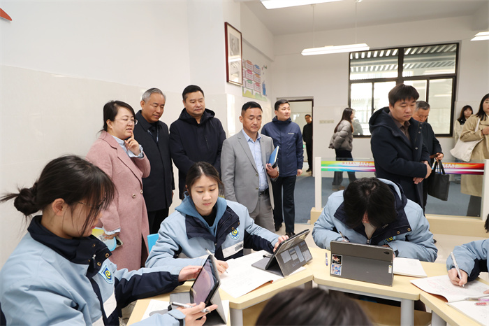 合肥七中智慧語文示范課引領教學新方向(圖3) 合肥七中智慧語文示范課引領教學新方向(圖3)