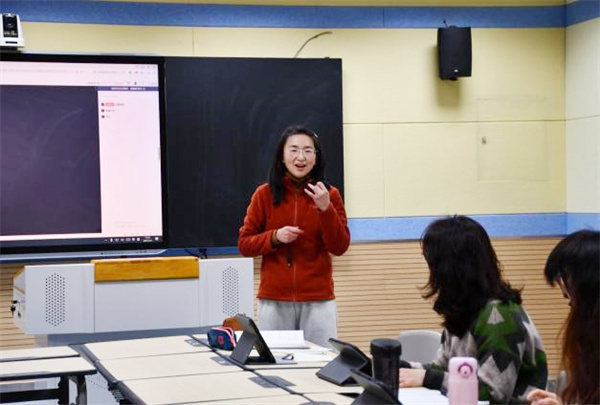 詩(shī)歌進(jìn)紫蓬2.jpg 詩(shī)歌進(jìn)紫蓬2.jpg