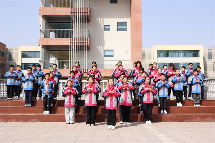 合肥在線：“大手拉小手 同升一面旗”——合肥市第七中學(xué)深入推進大中小學(xué)思政課一體化建設(shè)(圖4)
