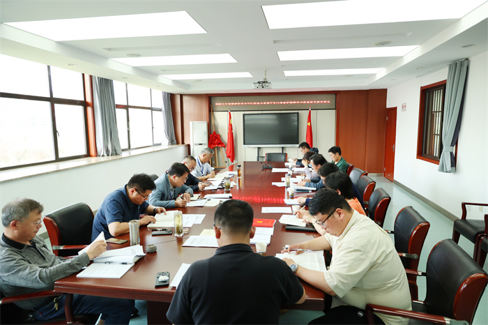 合肥七中黨委理論學(xué)習(xí)中心組深入貫徹中央八項(xiàng)規(guī)定精神學(xué)習(xí)教育讀書班開班(圖1) 合肥七中黨委理論學(xué)習(xí)中心組深入貫徹中央八項(xiàng)規(guī)定精神學(xué)習(xí)教育讀書班開班(圖1)