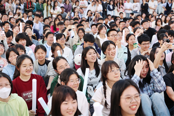 當(dāng)音樂(lè)撞上薔薇季！合肥七中帶你解鎖春日演唱會(huì)(圖4)