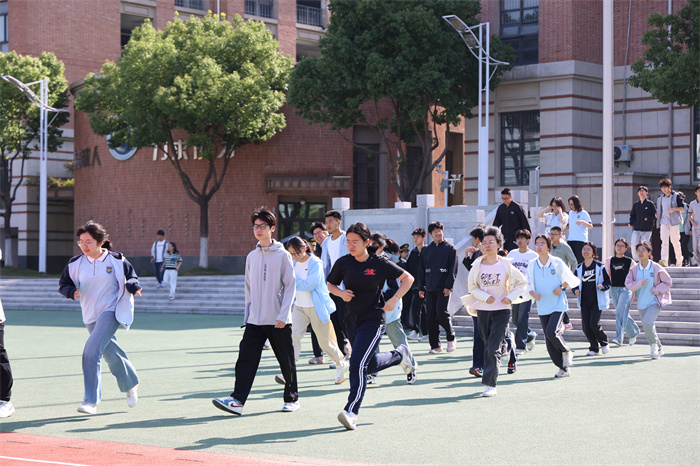 筑牢安全防線(xiàn) 厚植愛(ài)國(guó)情懷(圖3) 筑牢安全防線(xiàn) 厚植愛(ài)國(guó)情懷(圖3)