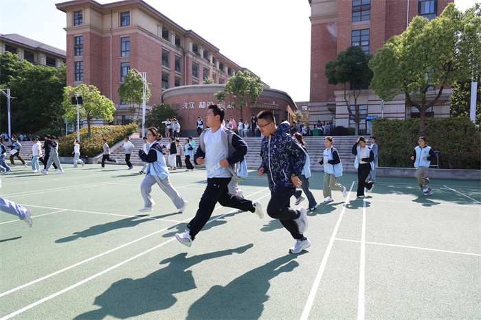 筑牢安全防線(xiàn) 厚植愛(ài)國(guó)情懷(圖2) 筑牢安全防線(xiàn) 厚植愛(ài)國(guó)情懷(圖2)