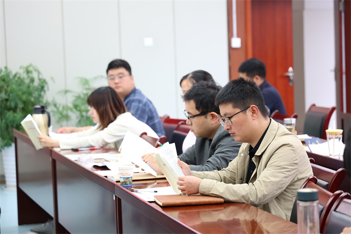 合肥七中組織關(guān)鍵崗位干部、年輕干部、新提拔干部開展深入貫徹中央八項規(guī)定精神學(xué)習(xí)教育(圖2)