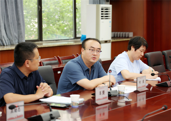 合肥七中民主黨派聯(lián)合開(kāi)展中央八項(xiàng)規(guī)定精神專題學(xué)習(xí)(圖5) 合肥七中民主黨派聯(lián)合開(kāi)展中央八項(xiàng)規(guī)定精神專題學(xué)習(xí)(圖5)