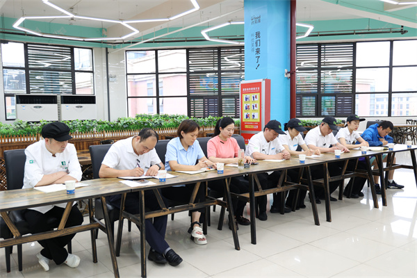 合肥七中召開膳食委員會會議(圖2) 合肥七中召開膳食委員會會議(圖2)