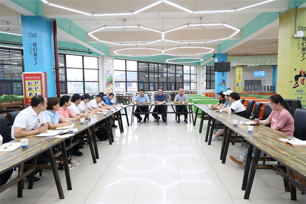 合肥七中召開膳食委員會會議(圖1) 合肥七中召開膳食委員會會議(圖1)