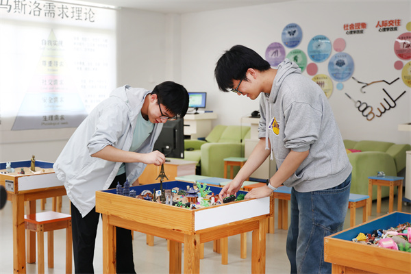 525心理健康日|“一起來解‘鴨’”趣味減壓活動歡樂回歸(圖2) 525心理健康日|“一起來解‘鴨’”趣味減壓活動歡樂回歸(圖2)