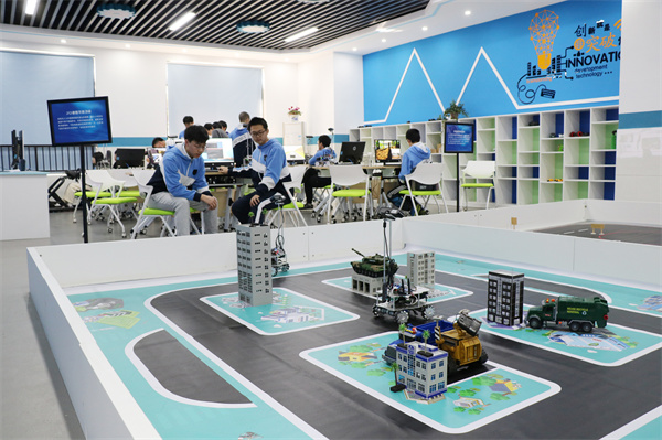 無人駕駛課程.jpg 無人駕駛課程.jpg