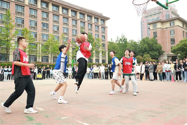 籃球社.jpg 籃球社.jpg