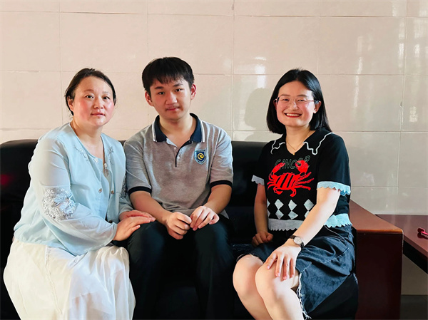 高一家訪2.jpg 高一家訪2.jpg