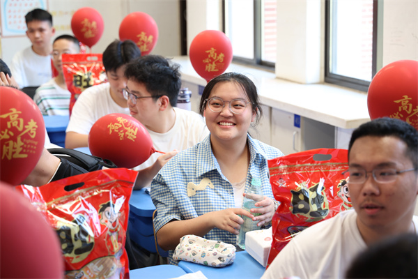 新學(xué)期“滿電”出發(fā)！合肥七中高三年級(jí)活力返校(圖6)