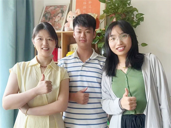 高三家訪3.jpg 高三家訪3.jpg