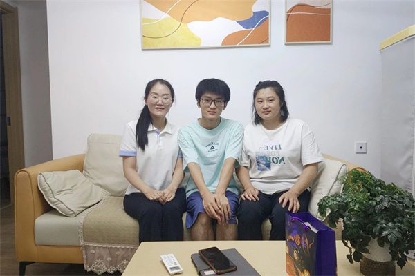 高三家訪1.jpg 高三家訪1.jpg