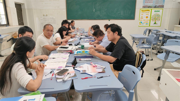 集體備課數(shù)學(xué)組.jpg