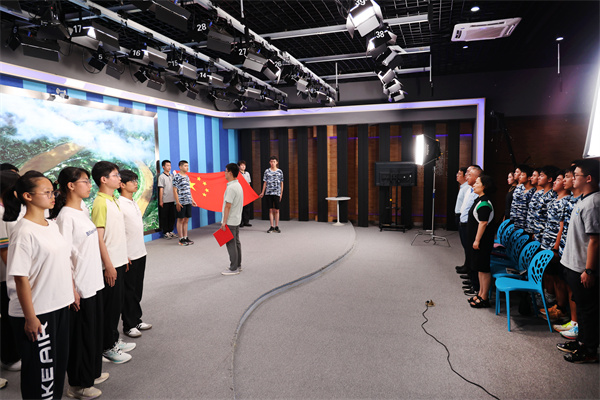 逐新程擔(dān)使命！合肥七中舉行2025-2026學(xué)年秋季開學(xué)典禮(圖2)