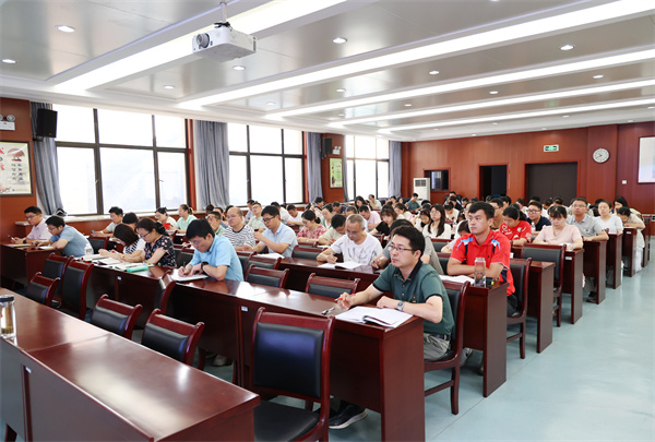 全體黨員大會2.jpg 全體黨員大會2.jpg