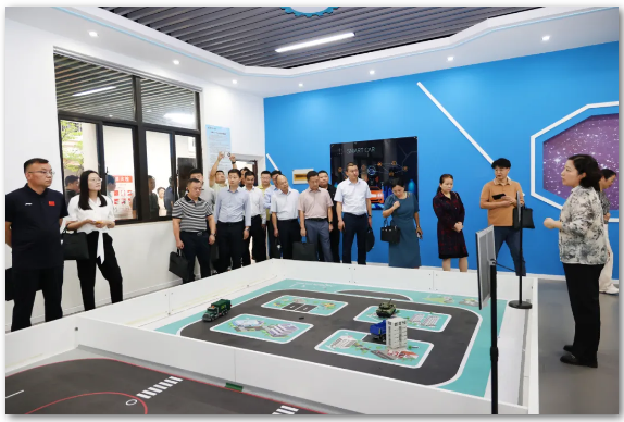 百名校長集體“充電”引領(lǐng)教育事業(yè)高質(zhì)量發(fā)展(圖2) 百名校長集體“充電”引領(lǐng)教育事業(yè)高質(zhì)量發(fā)展(圖2)