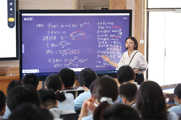 數(shù)學(xué)學(xué)科：校際聯(lián)動(dòng)促發(fā)展，交流互鑒譜新篇(圖3)