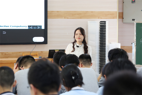 英語(yǔ)學(xué)科：探索教學(xué)新路徑，碰撞思維新火花(圖3)