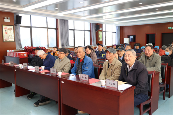 合肥七中為退休壽星老教師暖心慶生(圖4)