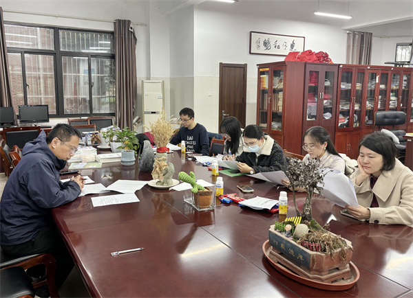 合肥七中高三年級召開班級學情分析會(圖4) 合肥七中高三年級召開班級學情分析會(圖4)