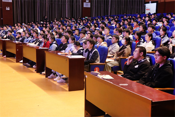 合肥七中第48期團(tuán)校第二講開課(圖2) 合肥七中第48期團(tuán)校第二講開課(圖2)