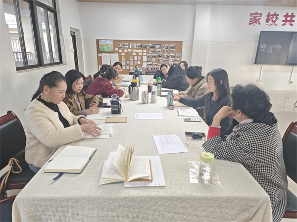 合肥七中第65期家長(zhǎng)讀書會(huì)2.jpg 合肥七中第65期家長(zhǎng)讀書會(huì)2.jpg