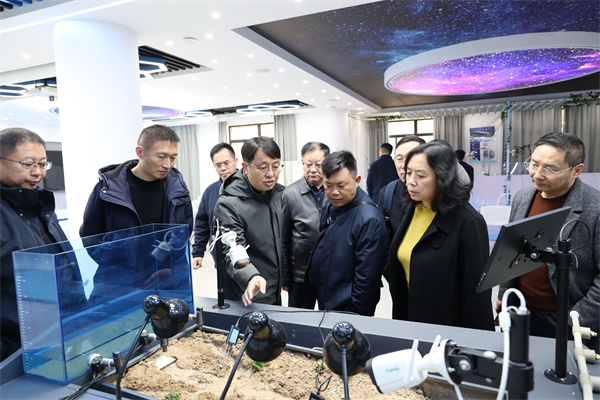 四川省民辦教育協(xié)會蒞臨合肥七中考察交流(圖2)