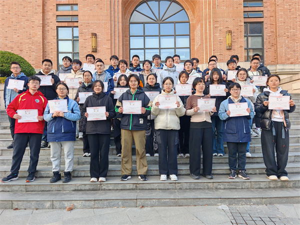 單詞大作戰(zhàn)！合七學(xué)子角逐最強(qiáng)詞王(圖3)