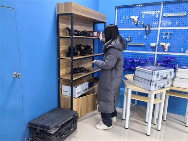 合肥七中圓滿完成2025年度資產(chǎn)清查工作(圖2)